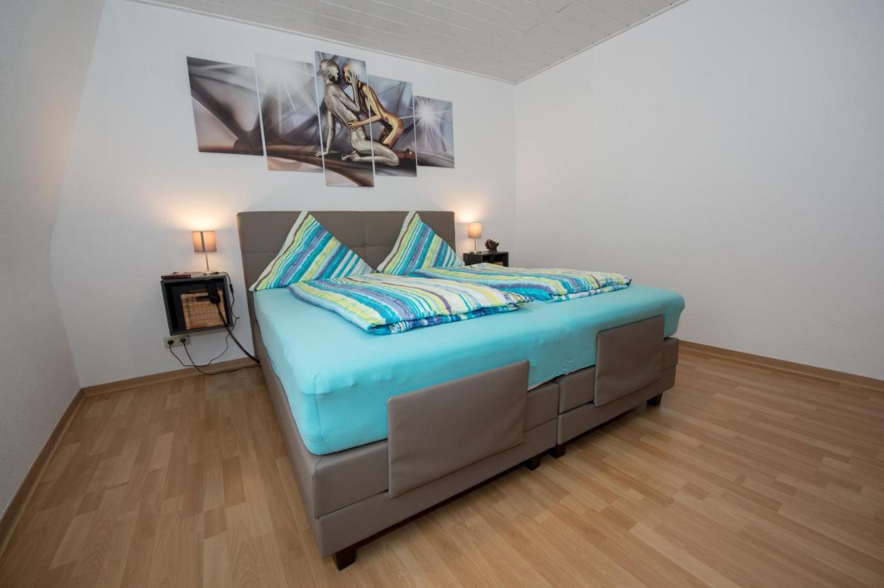 Ferienwohnung Feriendomizil Am Moselufer Zell Exterior foto